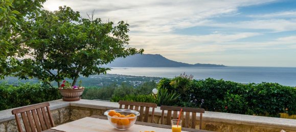 3 bedrooms Villa in Chania, Greece No. 4993 2