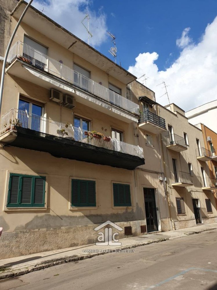 3 chambres Appartement à Lecce, Italy No. 304218