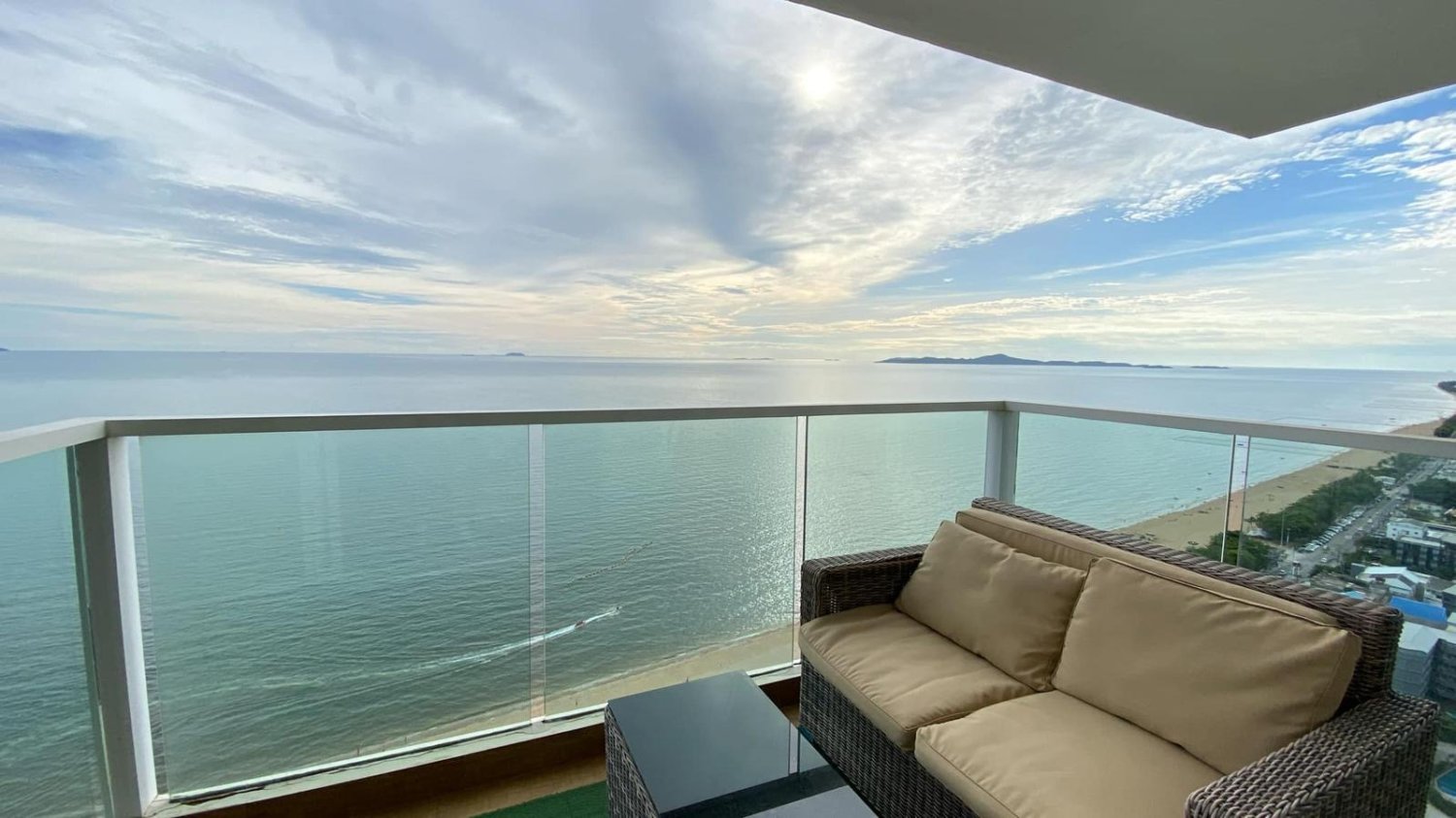 Condominio de 2 dormitorios en Cetus Beachfront Pattaya, Thailand No. 33709