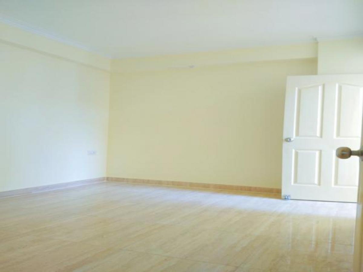 Casa de 2 dormitorios en Ghaziabad, India No. 19179