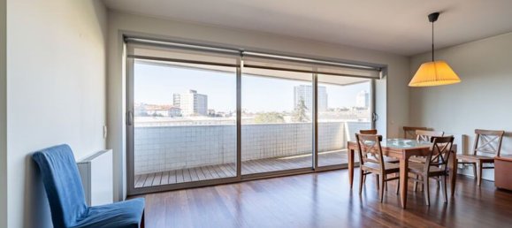 3 bedrooms Apartment in Porto, Portugal No. 129500 7