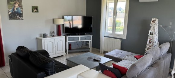 Casa de 3 dormitorios en Casteljaloux, France No. 305457 3