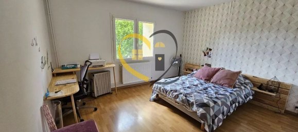 Casa de 4 dormitorios en Rians, France No. 65727 17