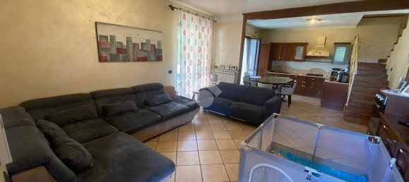 4 bedrooms Villa in Capriolo, Italy No. 257453 8