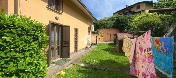 4 bedrooms Villa in Capriolo, Italy No. 257453 3