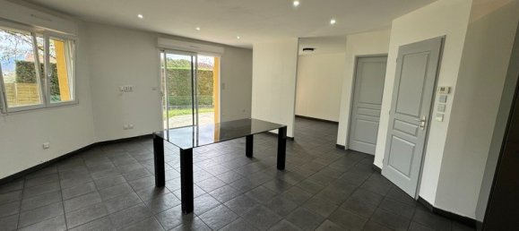 3 Schlafzimmer Villa in Montalieu-Vercieu, France, Nr. 194574 8