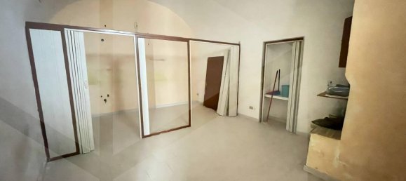 2-salle Appartement à Andria, Italy No. 16437 2
