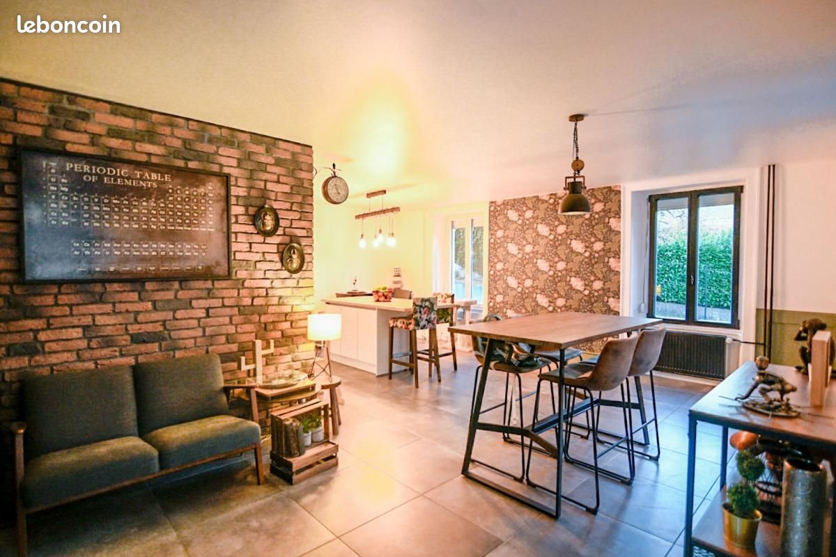 Casa de 4 dormitorios en Montbeliard, France No. 267179