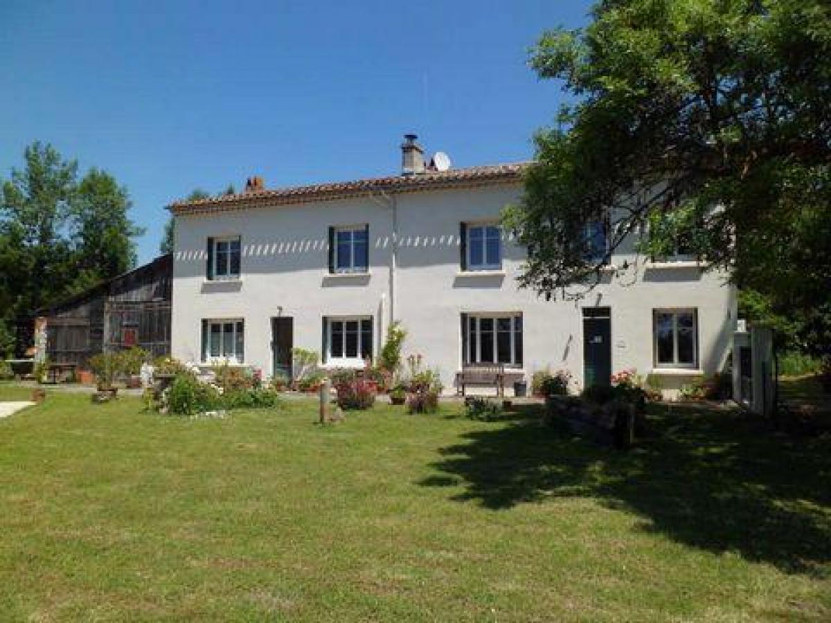 5 bedrooms House in Castelnaudary, France No. 25050