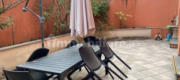 Oficina de 3 habitaciónes en Como, Italy No. 11955 4