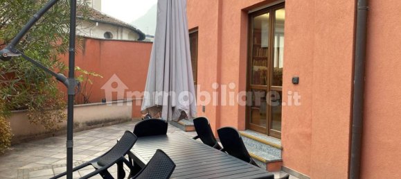 Oficina de 3 habitaciónes en Como, Italy No. 11955 2