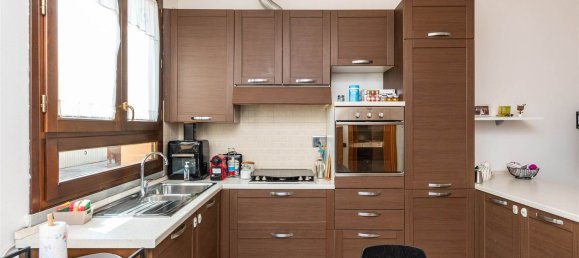 3 bedrooms Apartment in Pistoia, Italy No. 326831 6