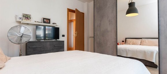 3 bedrooms Apartment in Pistoia, Italy No. 326831 10