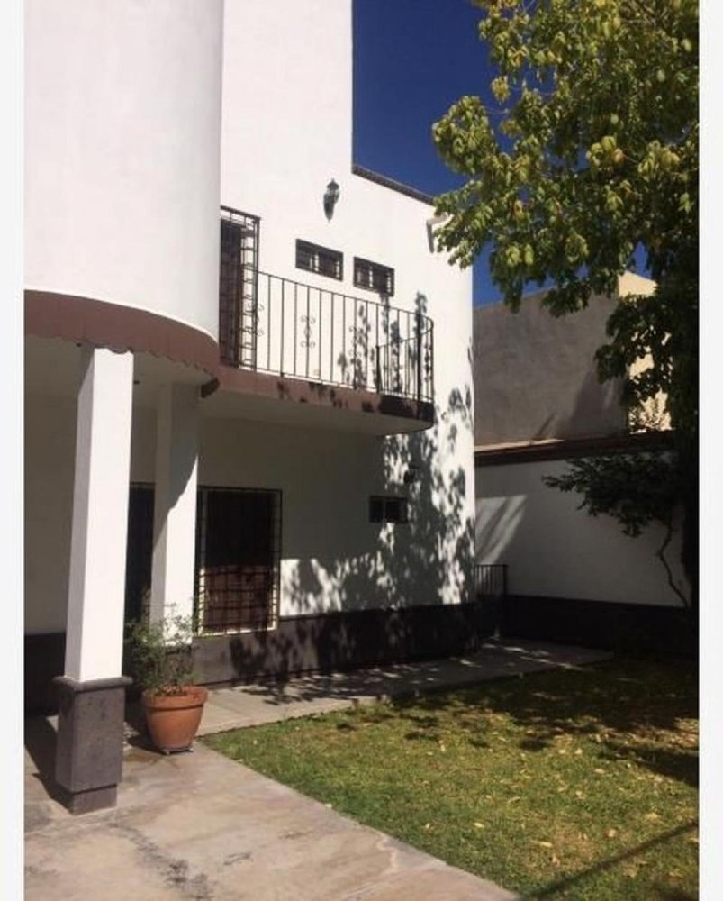 Casa de 3 dormitorios en Playa Vicente, Mexico No. 181409