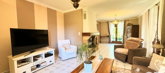 Casa de 3 dormitorios en Bannay, France No. 67185 5