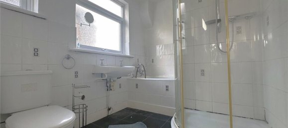 3 bedrooms House in Barnet, United Kingdom No. 6497 12