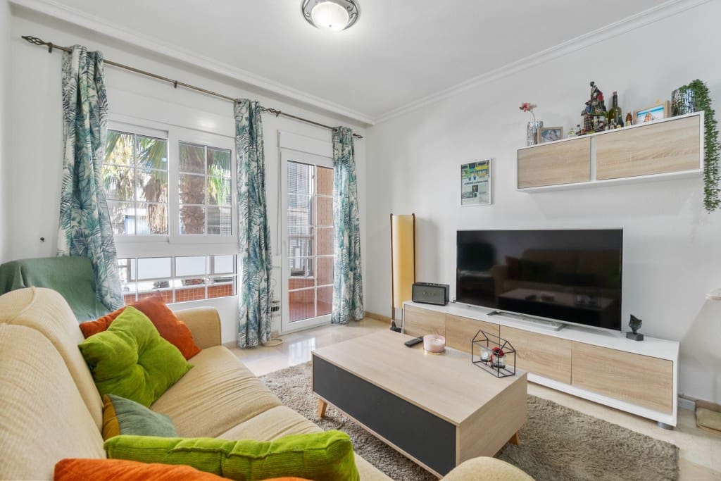 3 bedrooms Apartment in Torrevieja, Spain No. 270532