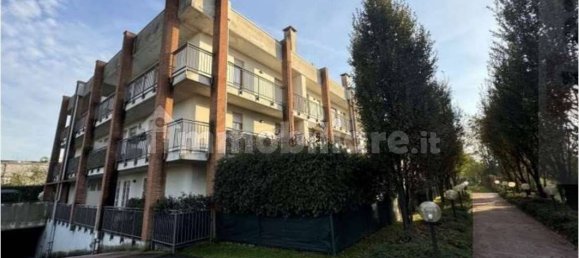 3 rooms Apartment in Cardano al Campo, Italy No. 5445 5