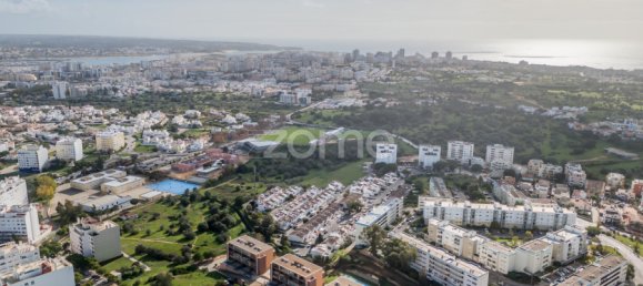 3 غرف نوم منزل ذو طابقين في Portimao, Portugal رقم 116598 46