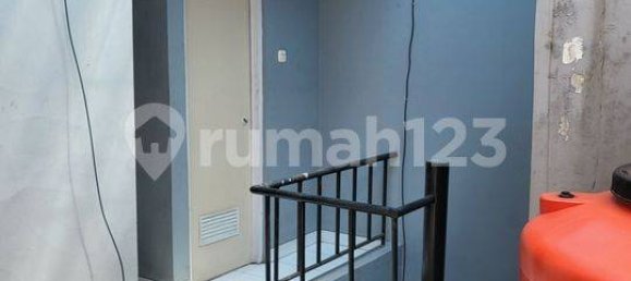 4 bedrooms House in Grogol Petamburan, Indonesia No. 1757 55