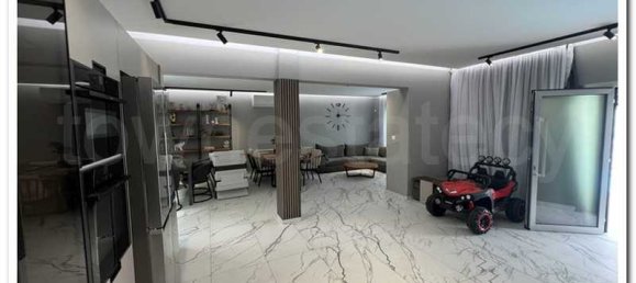 5 bedrooms Villa in Limassol, Cyprus No. 20146 3