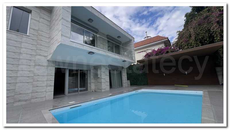 5 bedrooms Villa in Limassol, Cyprus No. 20146