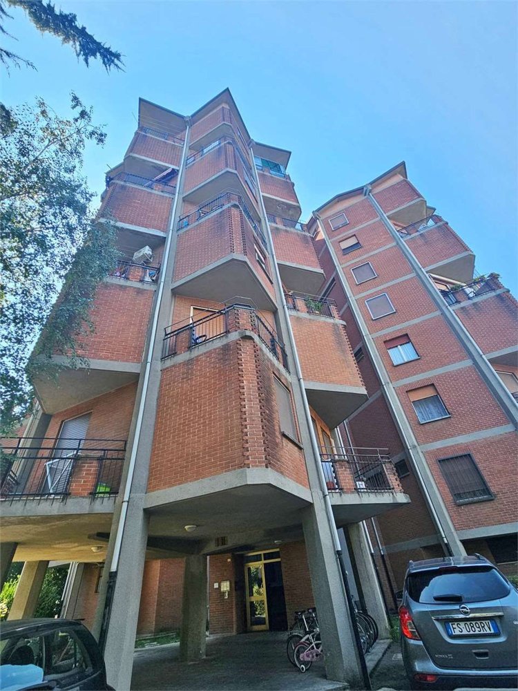 3 bedrooms Apartment in Novara, Italy No. 331889