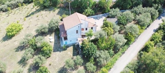 10 chambres Villa à Collecorvino, Italy No. 315955 5