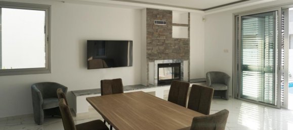 3 bedrooms Villa in Larnaca, Cyprus No. 2071 4