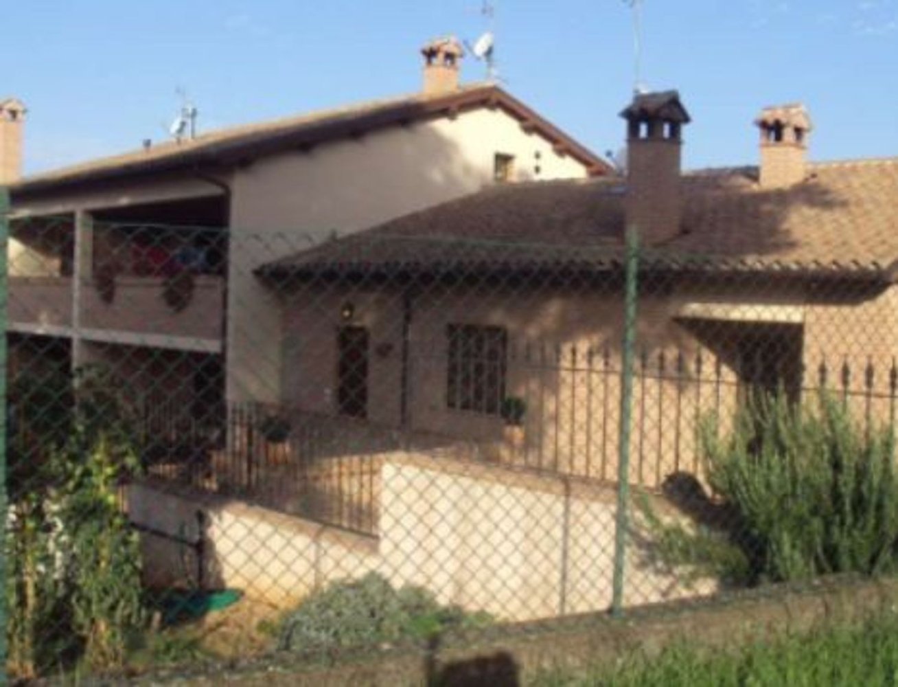 3-salle Appartement à Trevi, Italy No. 1846