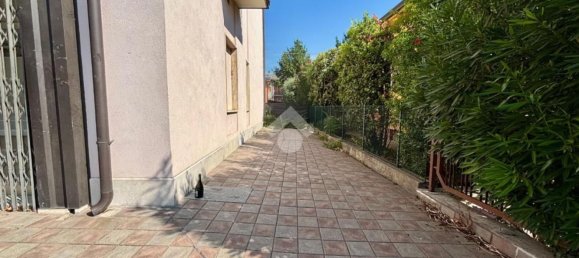 192m² Commercial property in Sona, Italy No. 259038 24