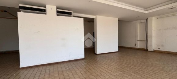 192m² Commercial property in Sona, Italy No. 259038 16