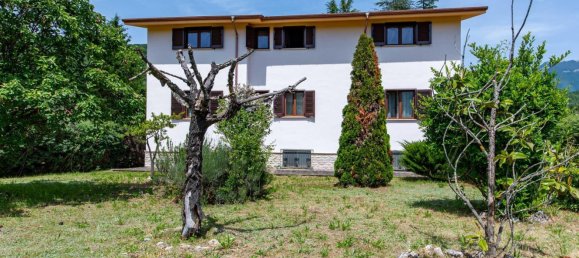8 rooms Villa in Borgorose, Italy No. 44685 2