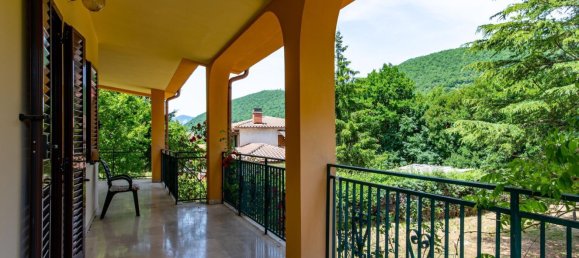8 rooms Villa in Borgorose, Italy No. 44685 44