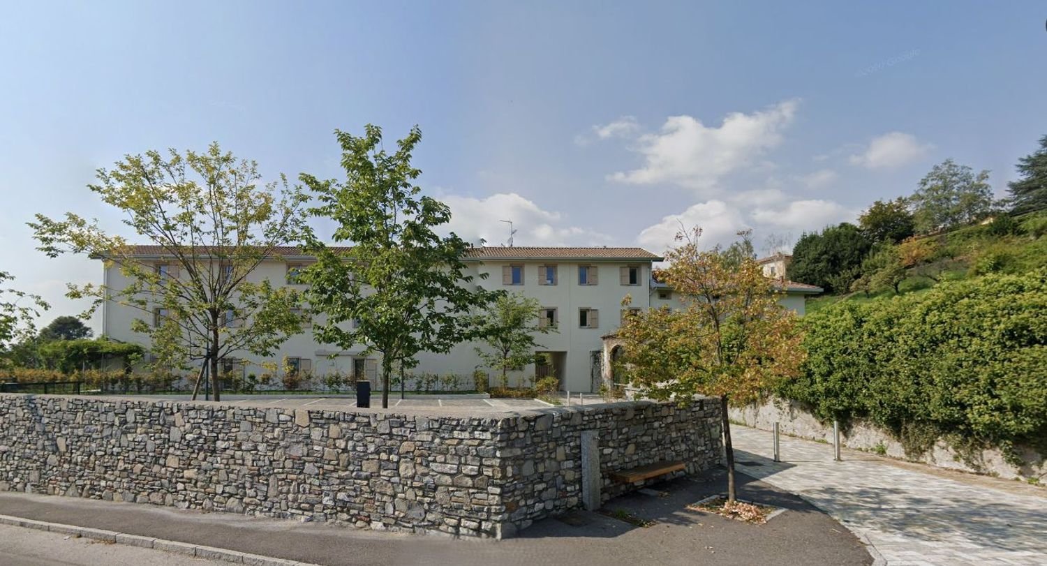 2-Zimmer Wohnung in Erba, Italy, Nr. 98675