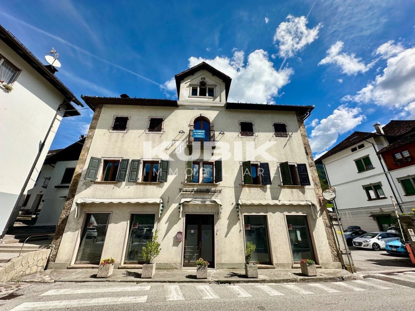 3 bedrooms Apartment in Udine, Italy No. 358368