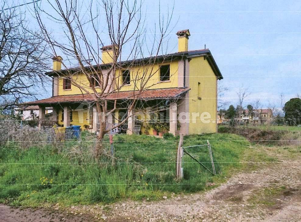 3 bedrooms House in Montebelluna, Italy No. 275171