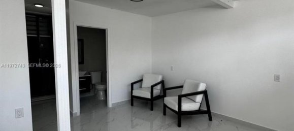 3 bedrooms Duplex for rent in Miami, Miami-Dade, Florida, USA № 615195 4