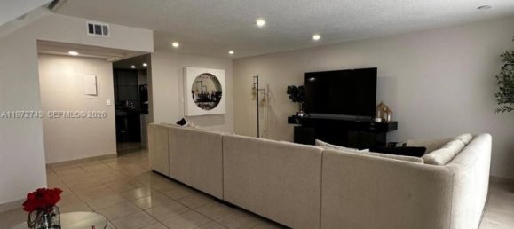 3 bedrooms Duplex for rent in Miami, Miami-Dade, Florida, USA № 615195 17