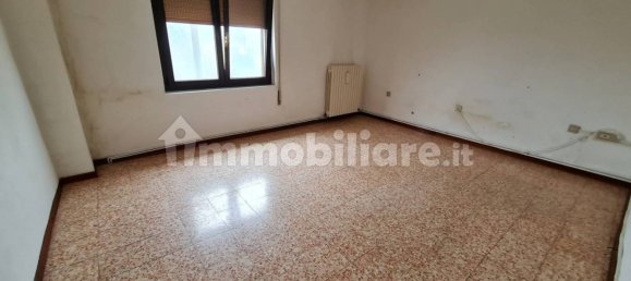 2 bedrooms House in Viadana, Italy No. 206870 14