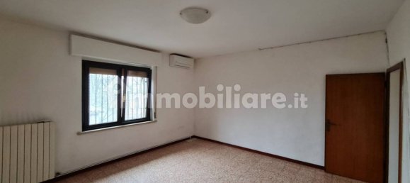 2 bedrooms House in Viadana, Italy No. 206870 13