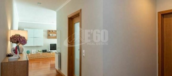 Apartamento de 4 dormitorios en Espinho, Portugal No. 90878 2