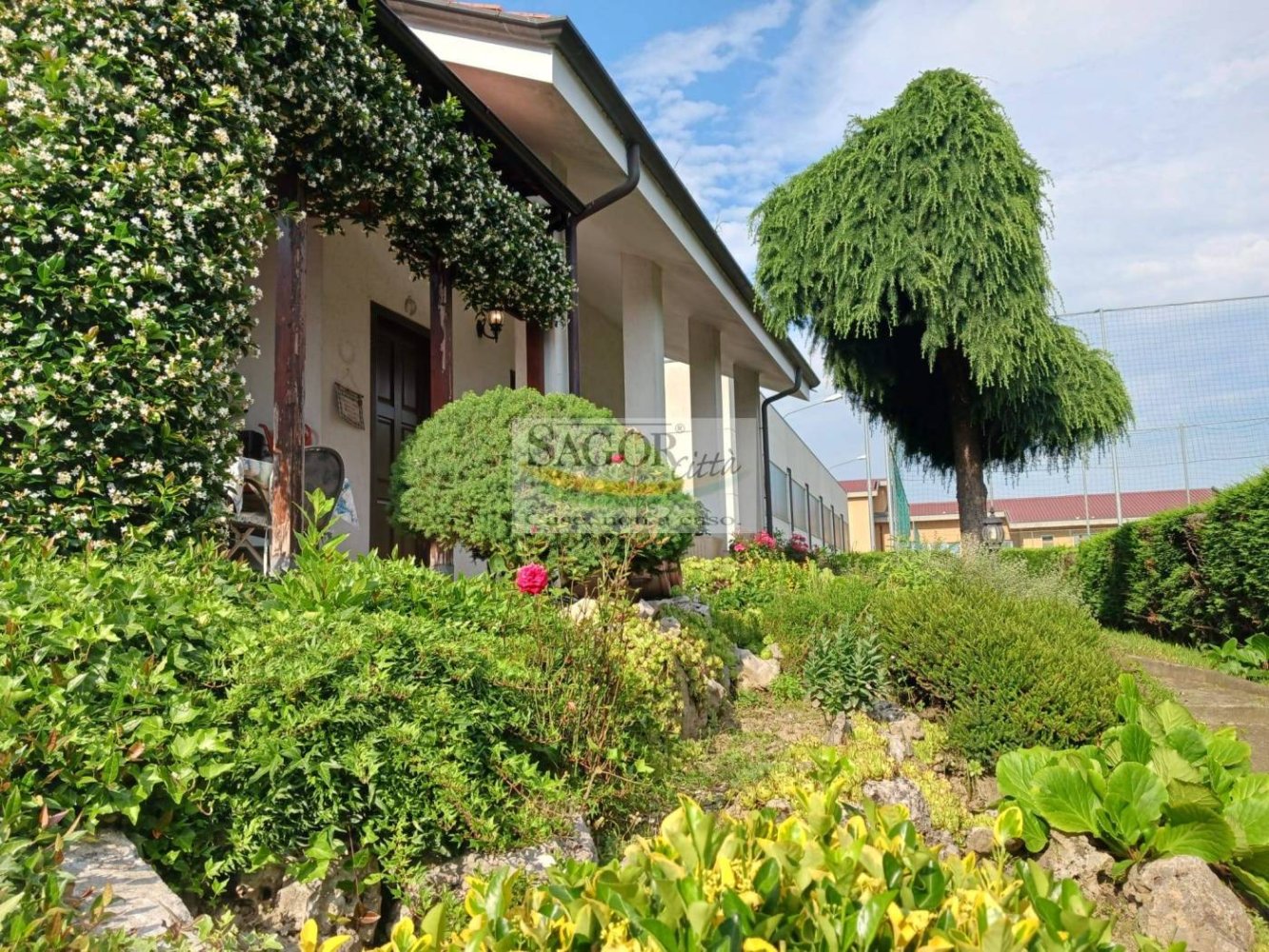 Вилла с 3 спальнями в Айраска, Италия № 156070