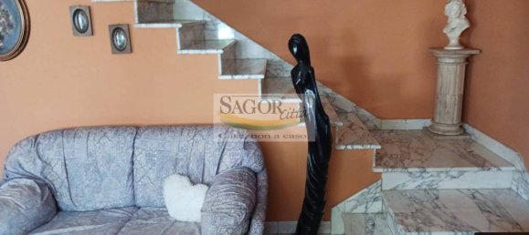 Вилла с 3 спальнями в Айраска, Италия № 156070 16