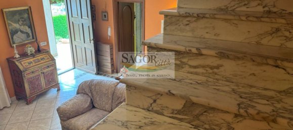 Вилла с 3 спальнями в Айраска, Италия № 156070 14