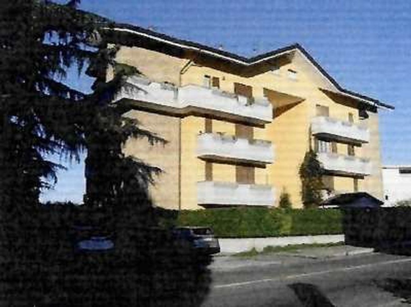 5-Zimmer Wohnung in Limbiate, Italy, Nr. 3758