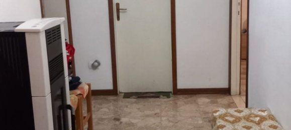 4-salle Appartement à Bibbiena, Italy No. 90787 6