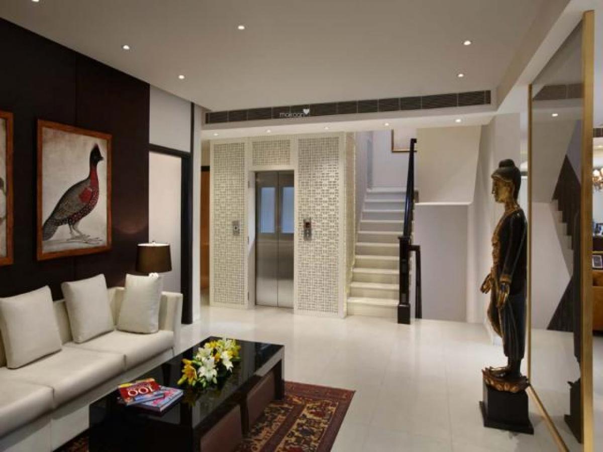 4 bedrooms House in Gurgaon, India No. 7585