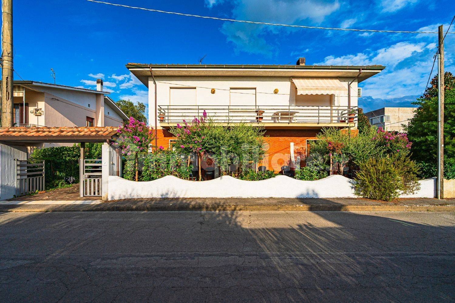 3 bedrooms Apartment in Ponte Buggianese, Italy No. 356769