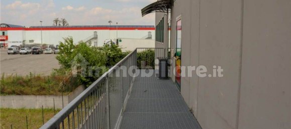 1 room Warehouse in Cermenate, Italy No. 6464 6